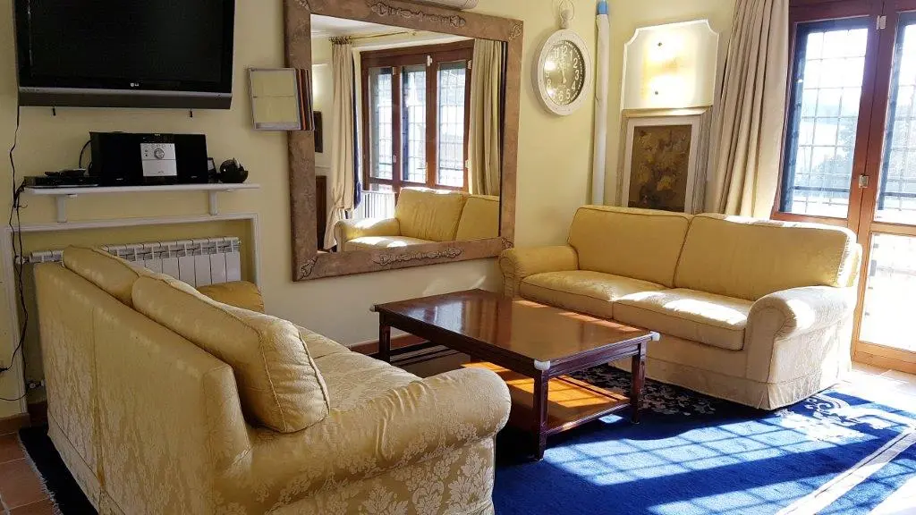Stunning 4 bed Villa For Sale in National park of Veio Rome Lazio Italy
