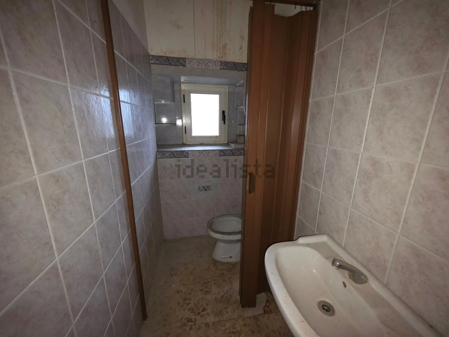 Estate of 5 Separate Properties for Sale In Bojano Molise Italy