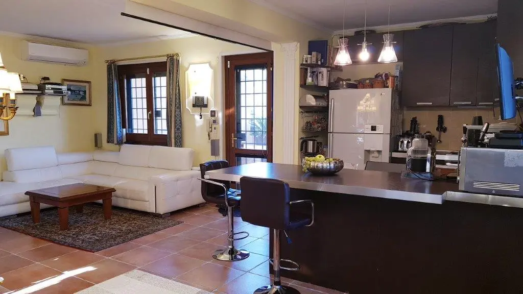 Stunning 4 bed Villa For Sale in National park of Veio Rome Lazio Italy