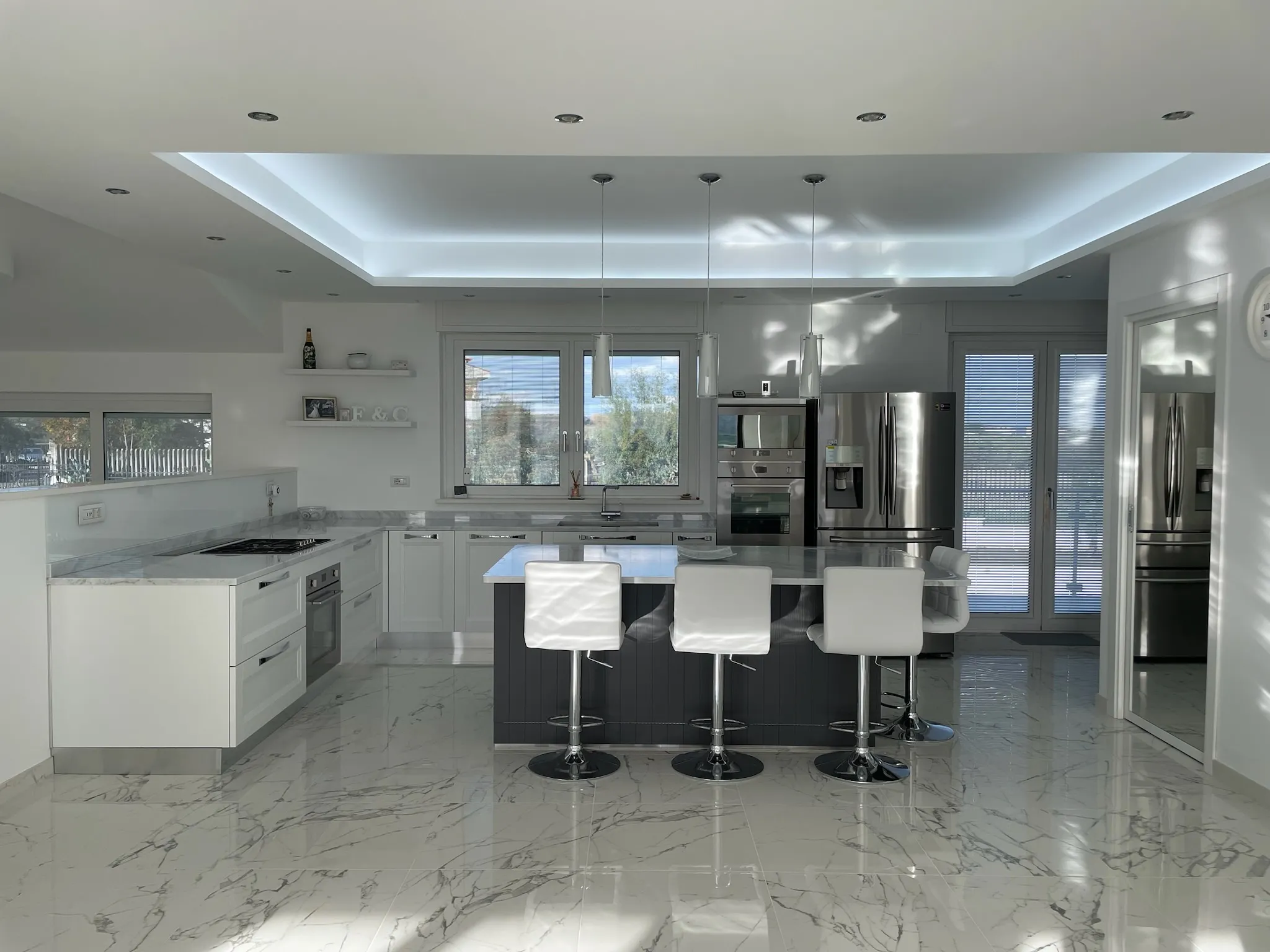 Luxury 6 Bed Villa For sale in MONTENERO DI BISACCIA Molise Abruzzo Italy