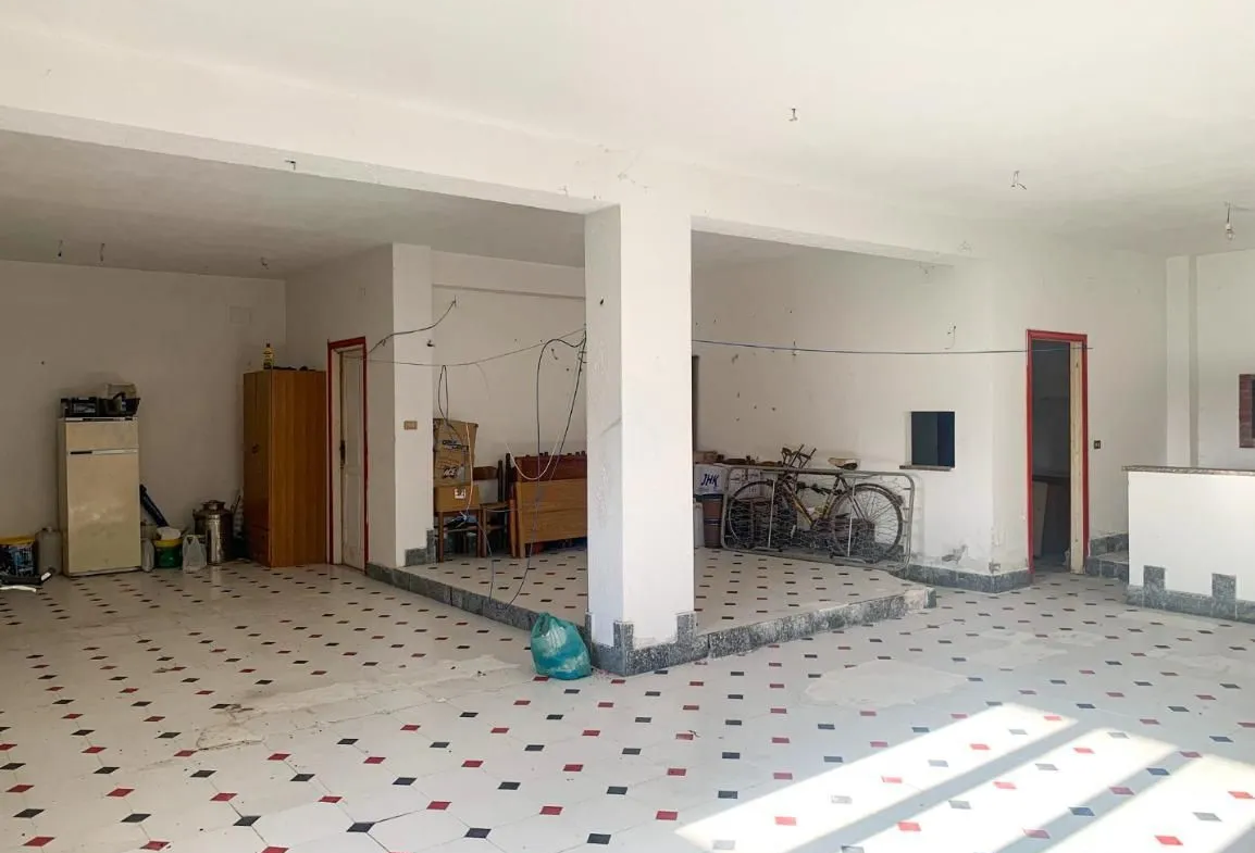 Commerical property with apartment for Sale In Cleto Calabria Italy
