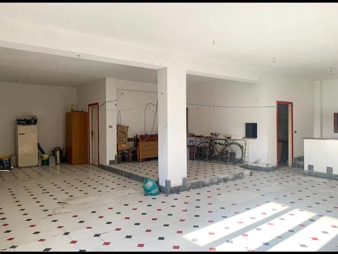 Commerical property with apartment for Sale In Cleto Calabria Italy