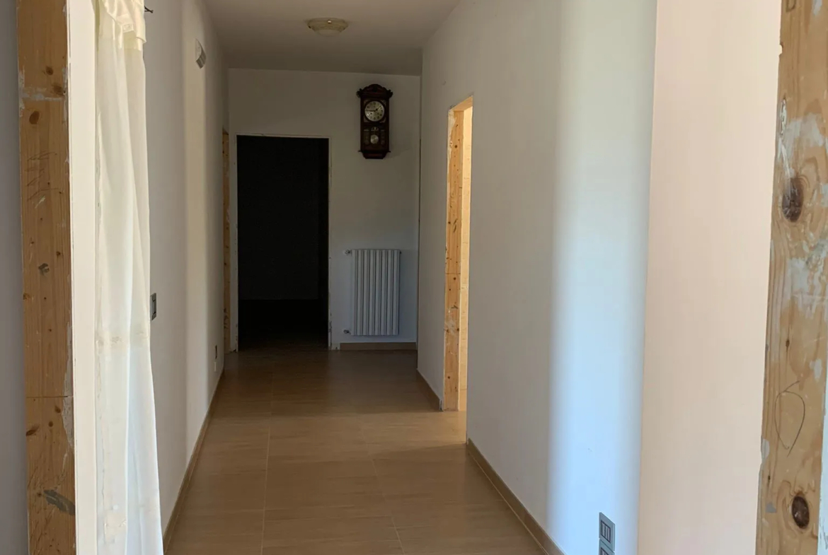 Excellent 3 Bed House For Sale in Orsara Di Puglia Italy