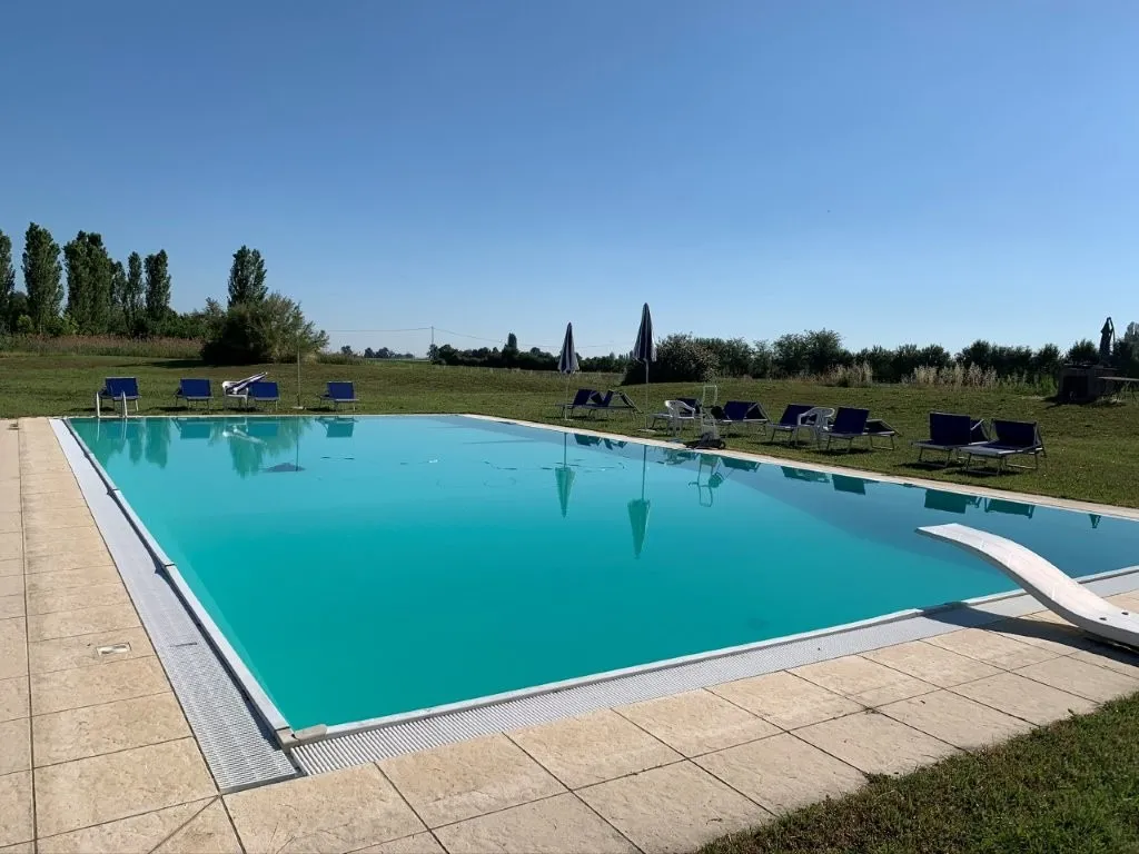 Luxury 4 Bed Semi Detached Villa for Sale In Crevalcore Bologna Italy