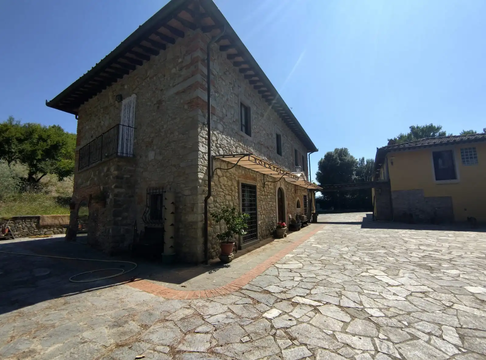 Luxury Estate & Canine Business for Sale In Terranuova Bracciolini Tuscany Italy