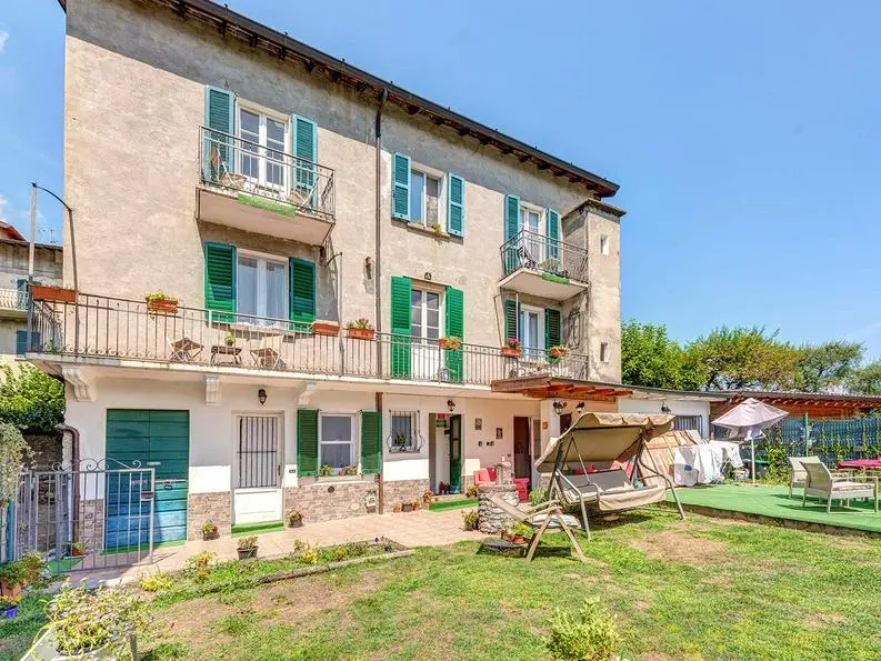 Luxury 5 Bed House for Sale In Lake Como Italy