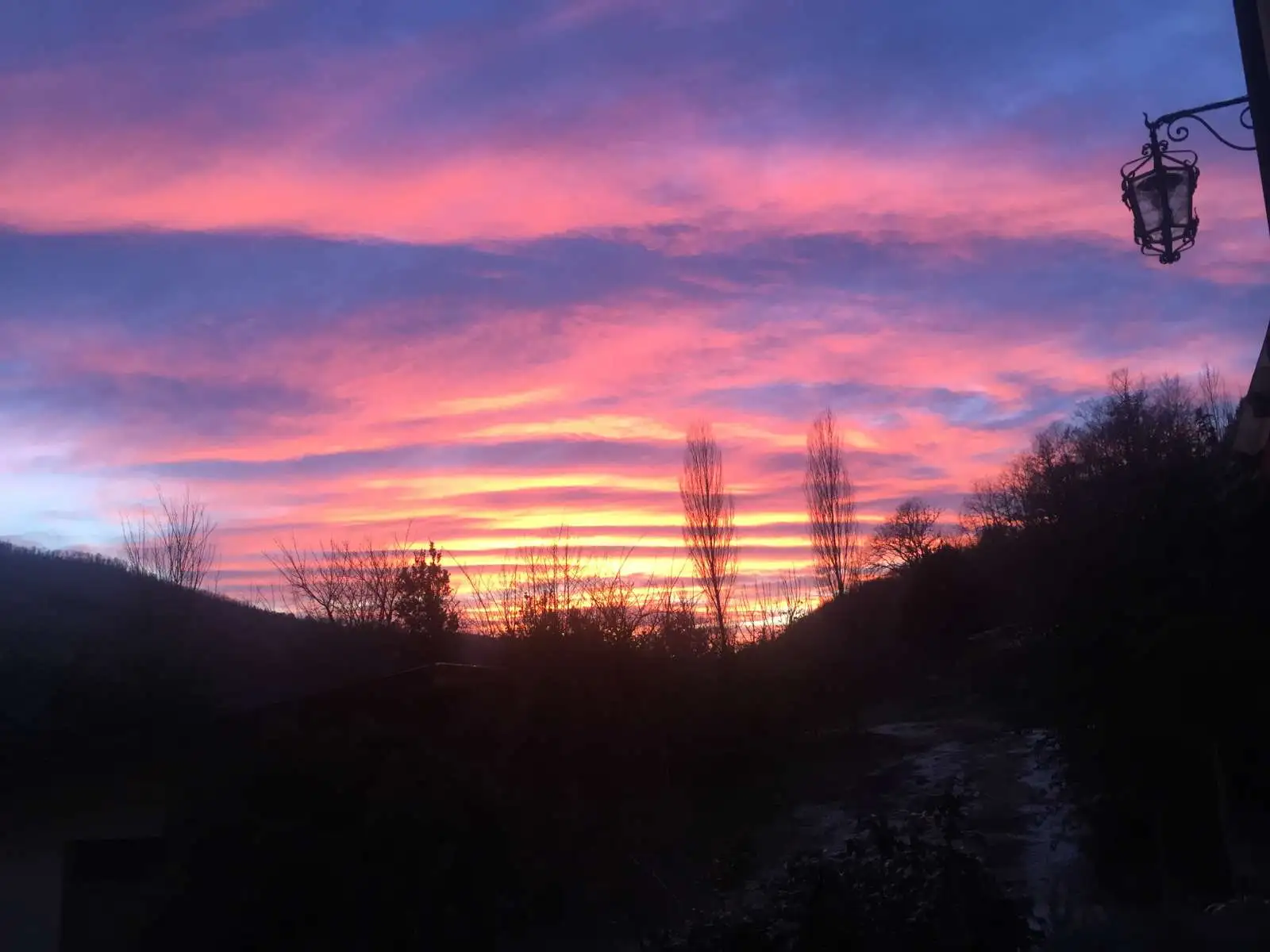 Stunning 8 Bedroom Farmhouse And Vineyard For Sale in Gualdo Tadino Umbria Italy