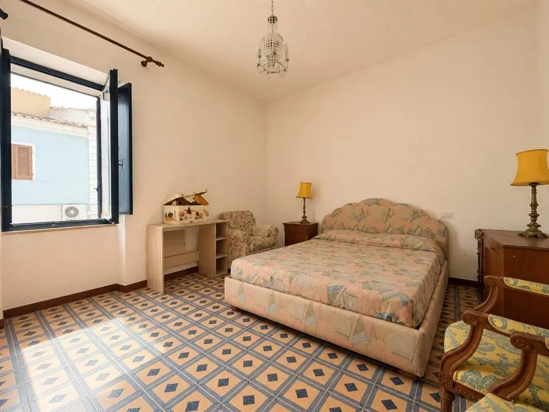 Stunning 8 bed Townhouse for Sale In Santa Teresa Gallura Sardinia Italy