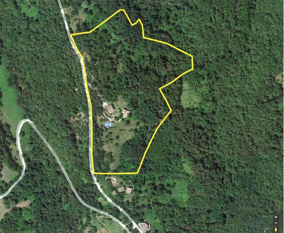 Excellent 6 Bed Stone Villa & Cottage for Sale In Amandola Italy