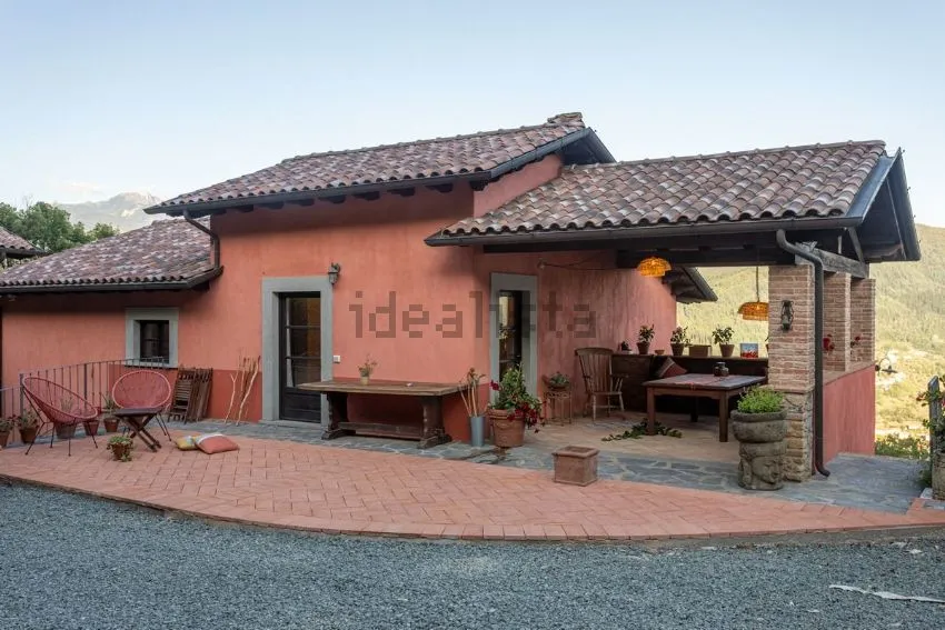Luxury 7 Bed Villa For Sale In Fivizzano Tuscany Italy