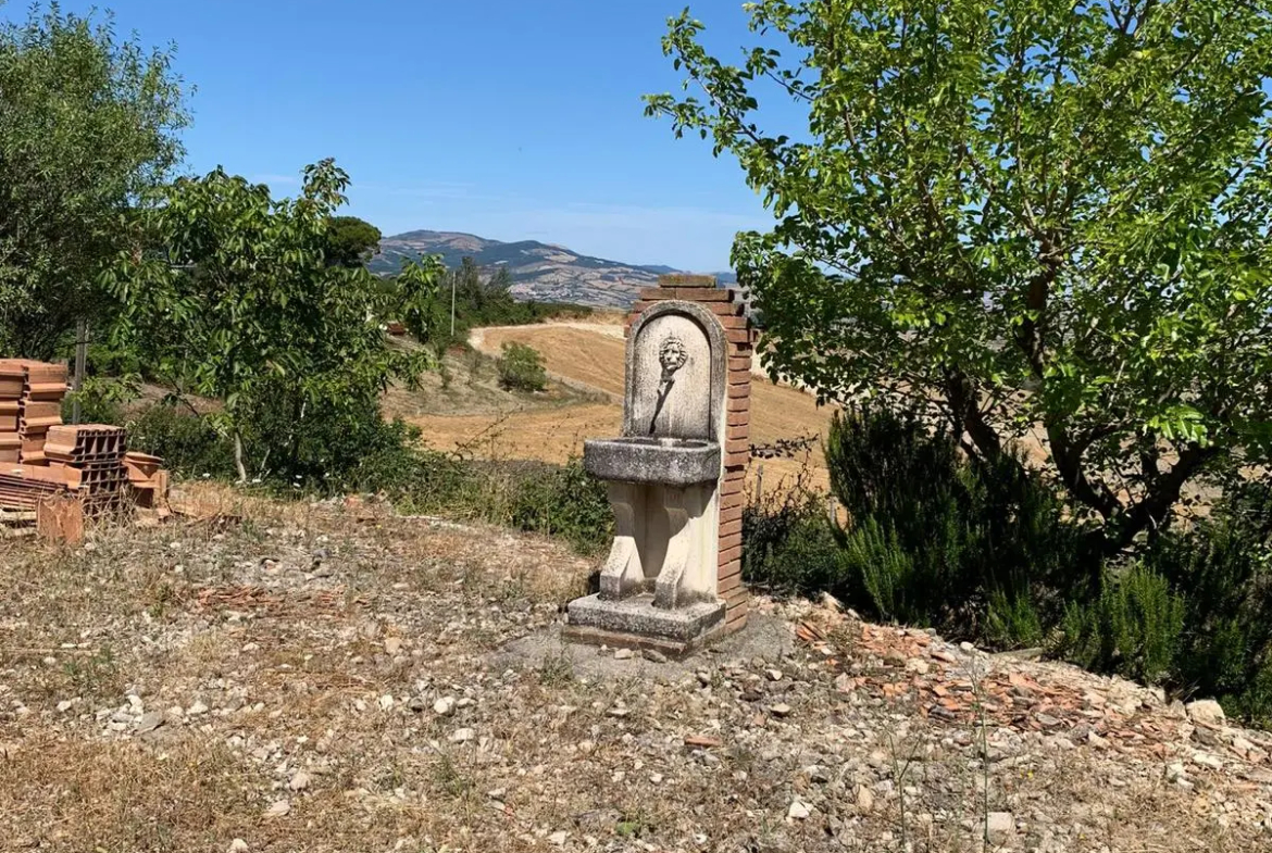 Excellent 3 Bed House For Sale in Orsara Di Puglia Italy