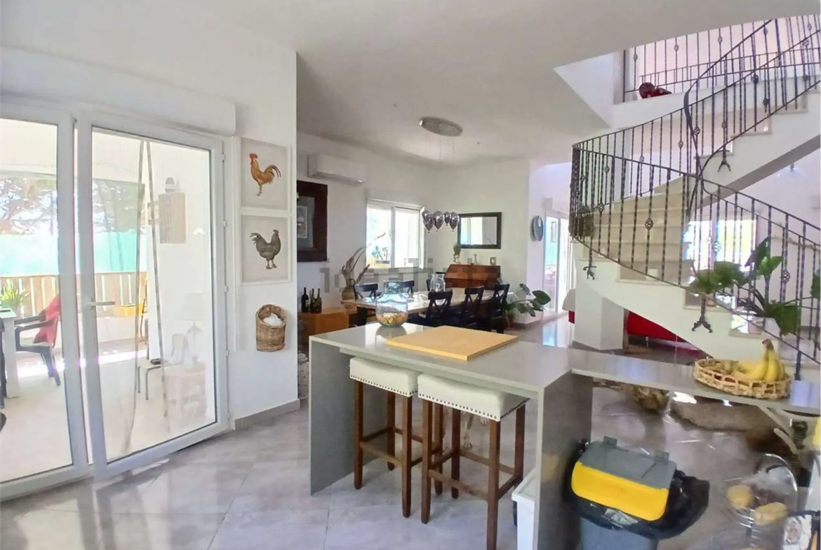 Stunning 3 bed Villa for Sale In Alessandria della Rocca Platani Hills, Agrigento Sicily Italy