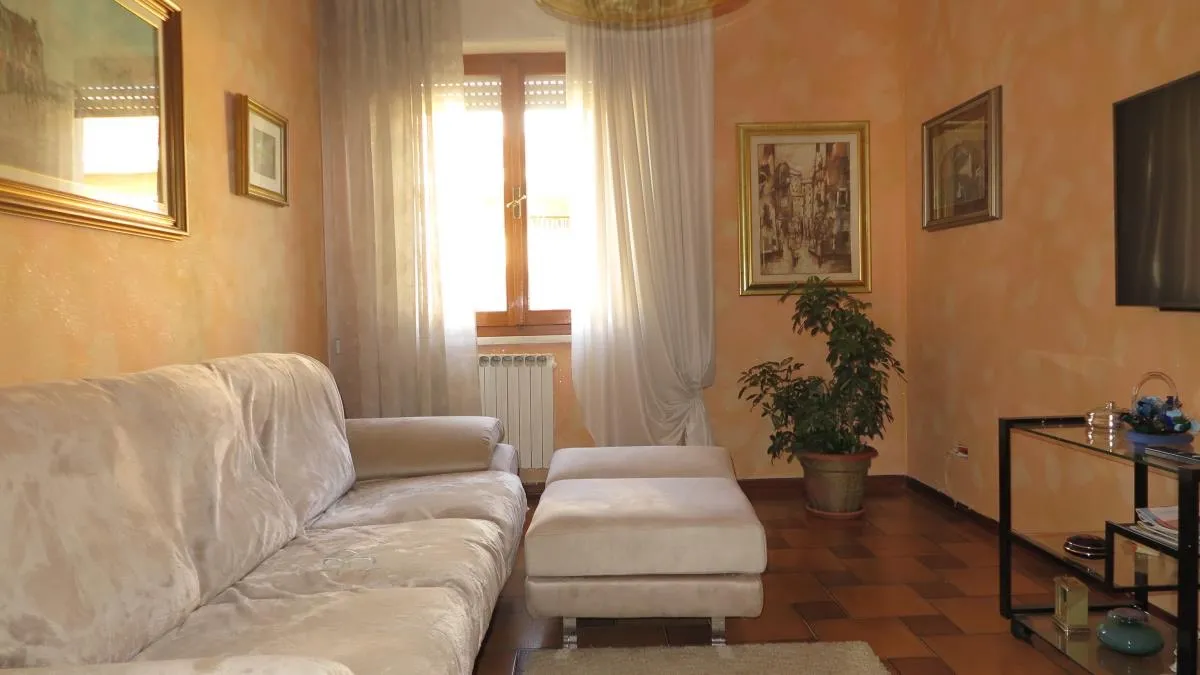 Stunning Villa Split into 2 Apartments For Sale in Monti di Licciana Nardi Tuscany Italy