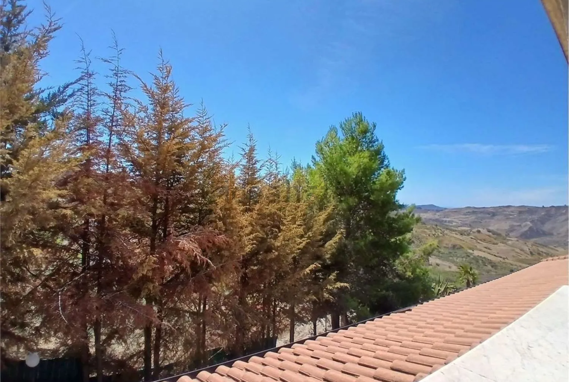 Stunning 3 bed Villa for Sale In Alessandria della Rocca Platani Hills, Agrigento Sicily Italy