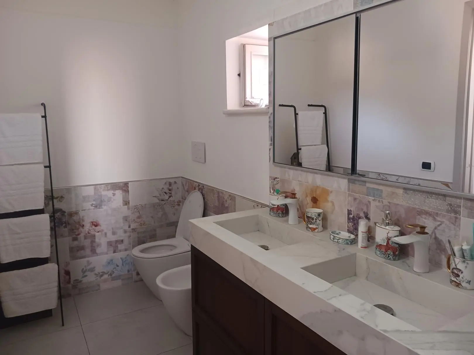 Excellent 2 Bed Apartment for Sale In Meta Campania Italy