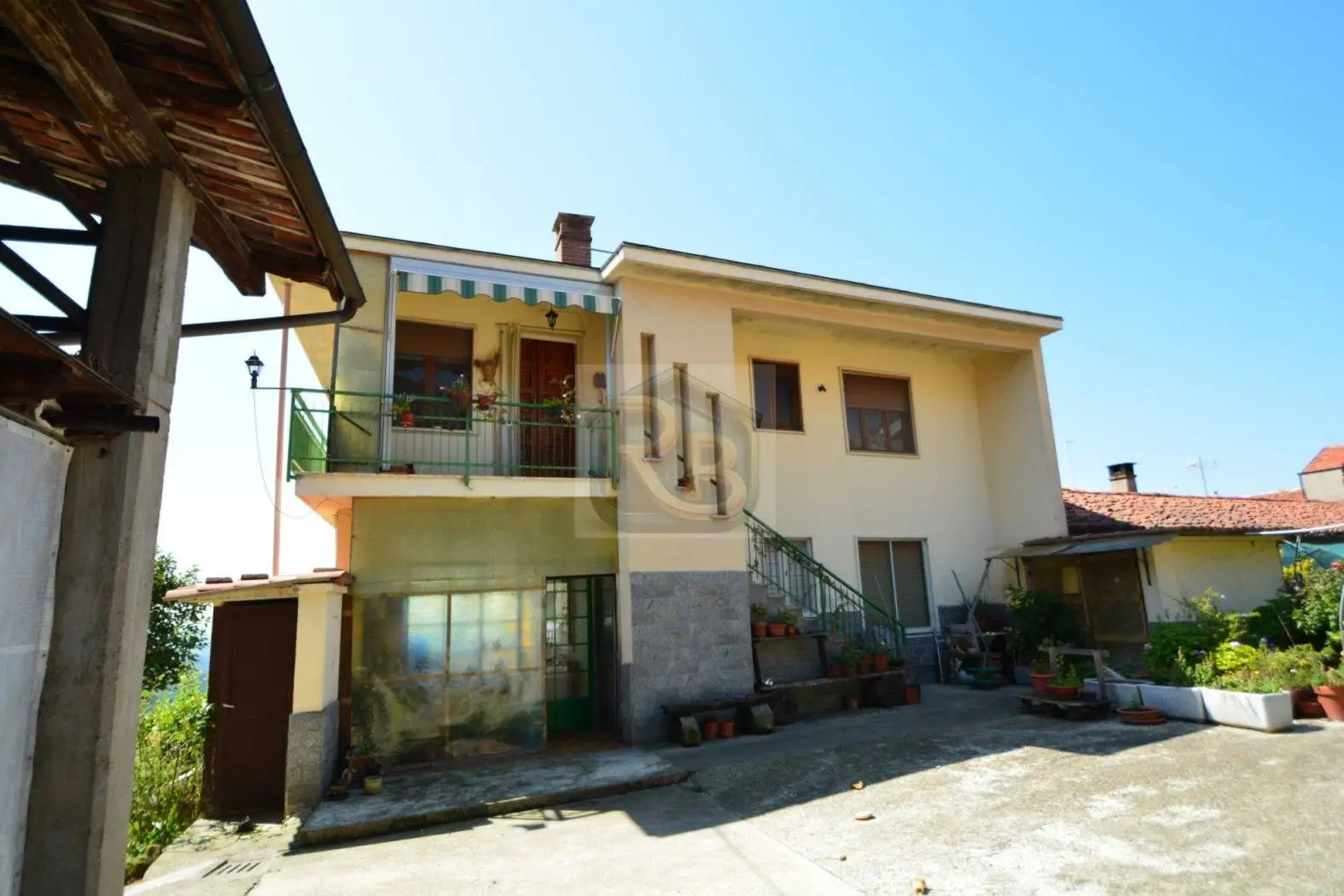 Estate of Properties for Sale In Pino D’Asti Piedmont Italy