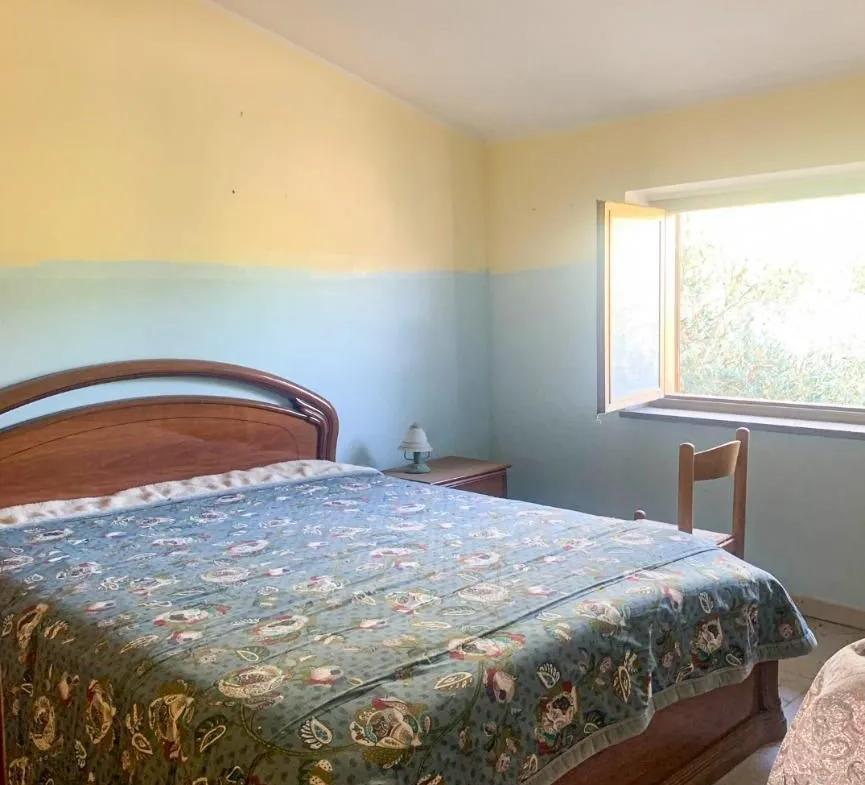 Commerical property with apartment for Sale In Cleto Calabria Italy