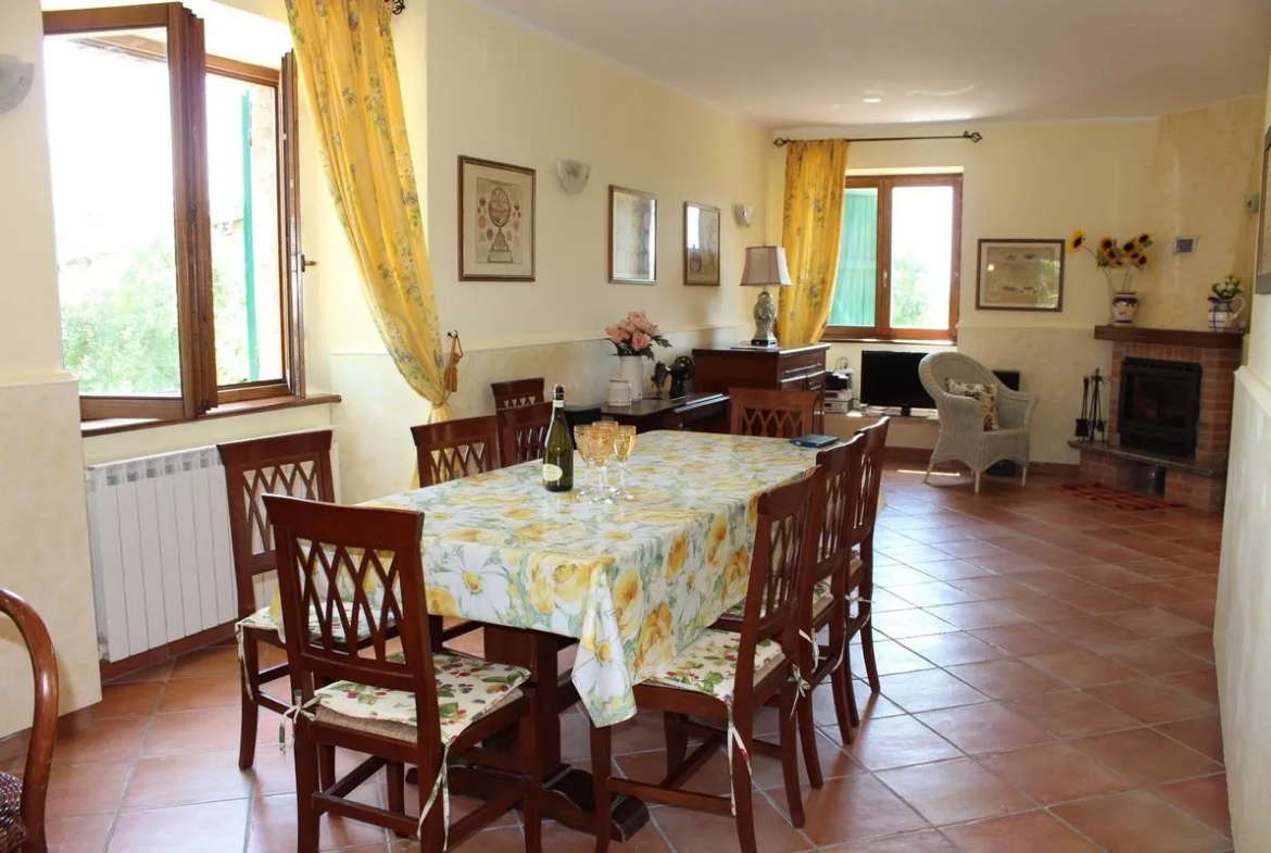 Excellent 6 Bed Stone Villa & Cottage for Sale In Amandola Italy