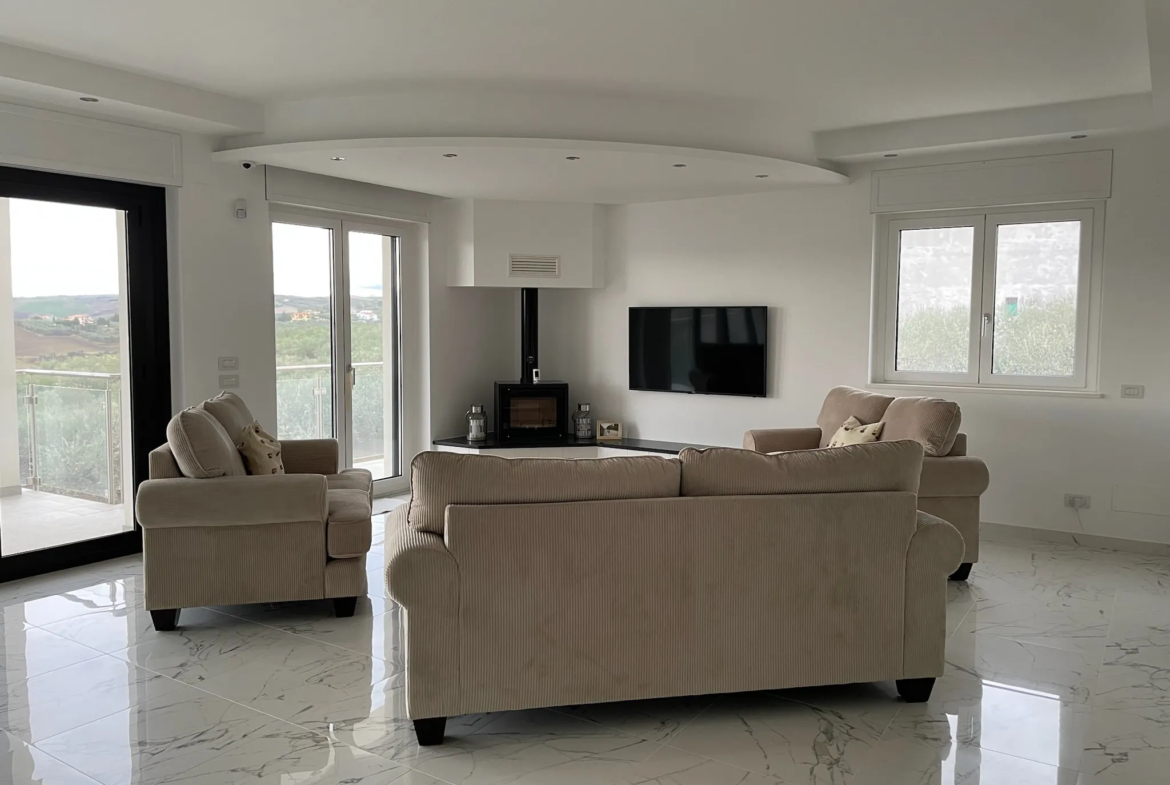 Luxury 6 Bed Villa For sale in MONTENERO DI BISACCIA Molise Abruzzo Italy