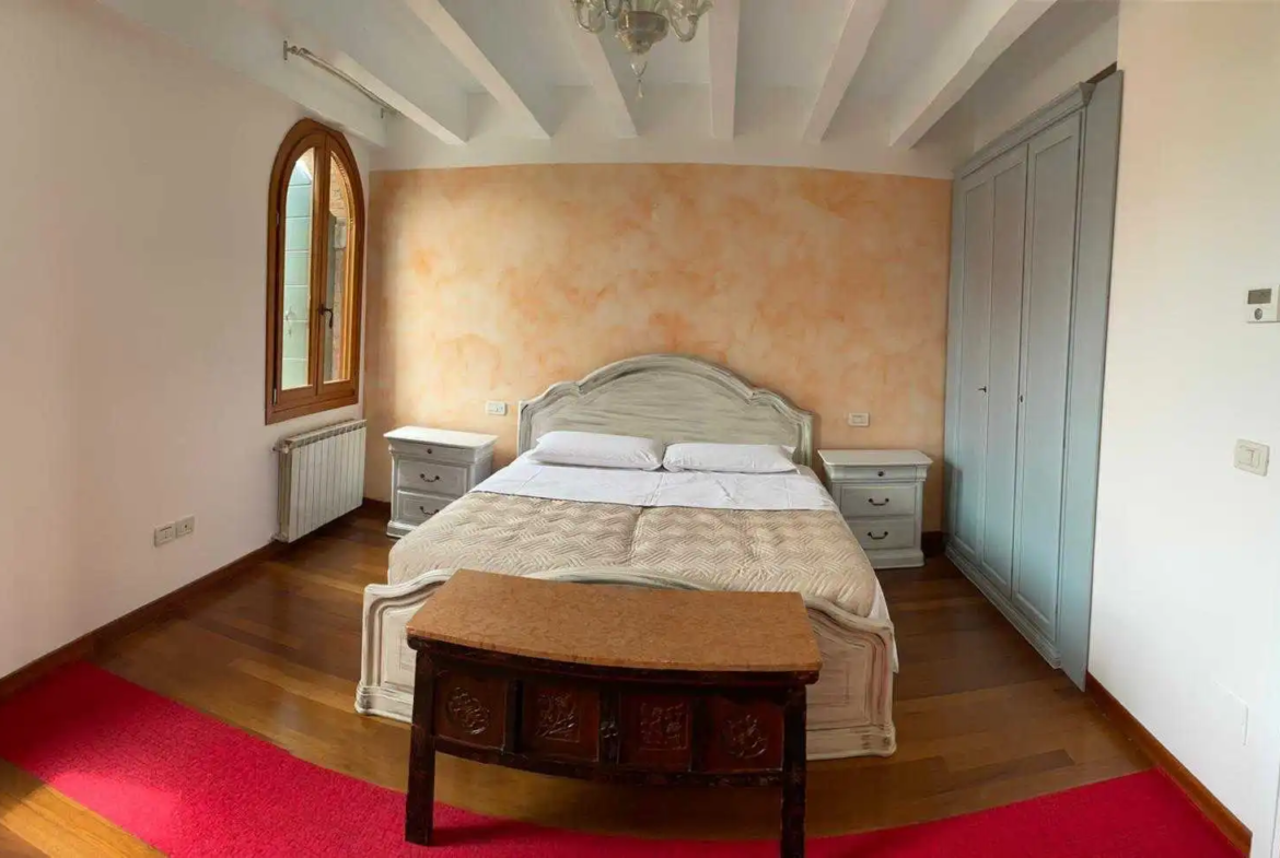 Excellent 2 Bed House for Sale In Burano Venezia Italy