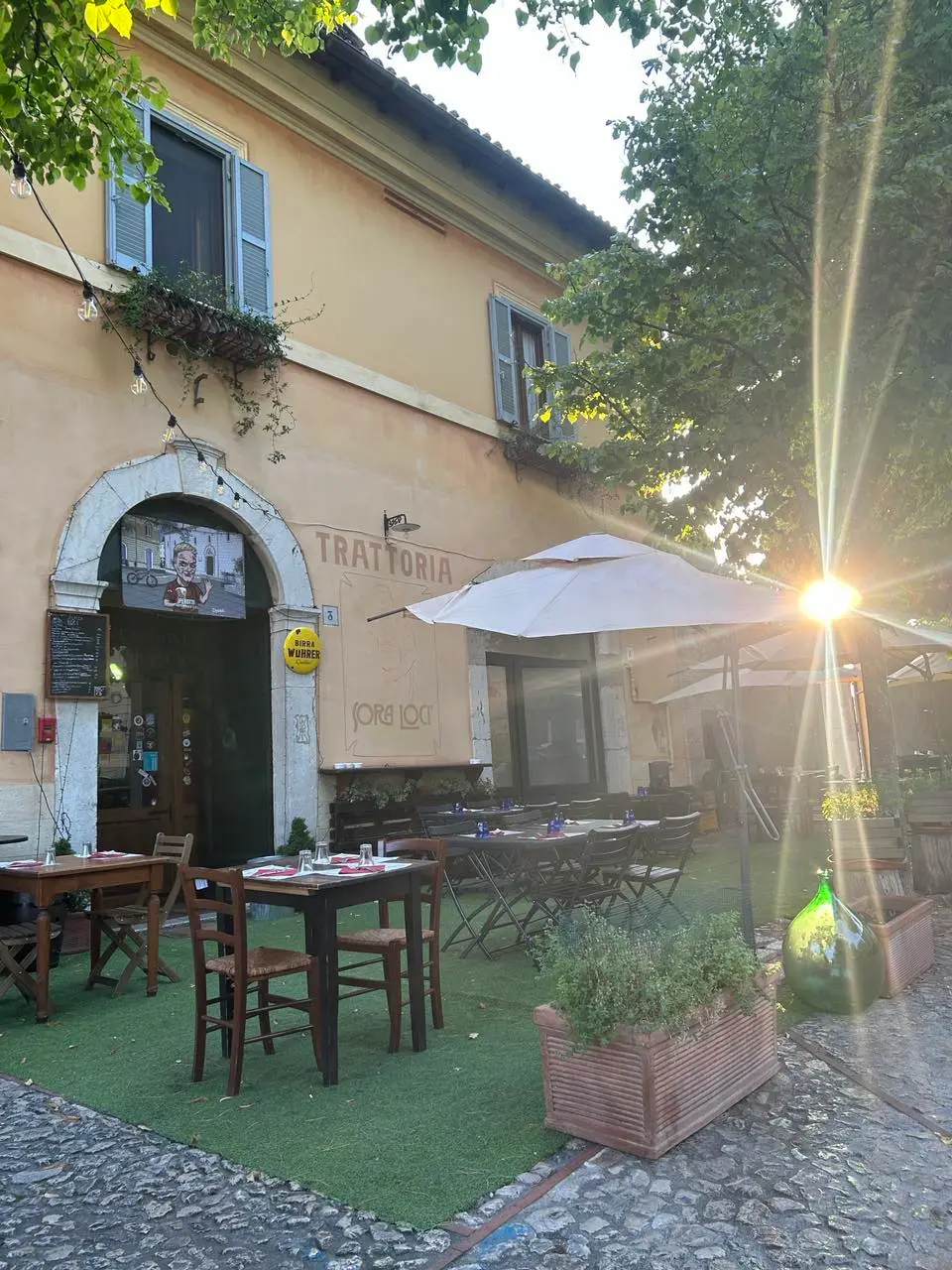 House Containing 2 Apartments for sale in Veroli Lazio Italy