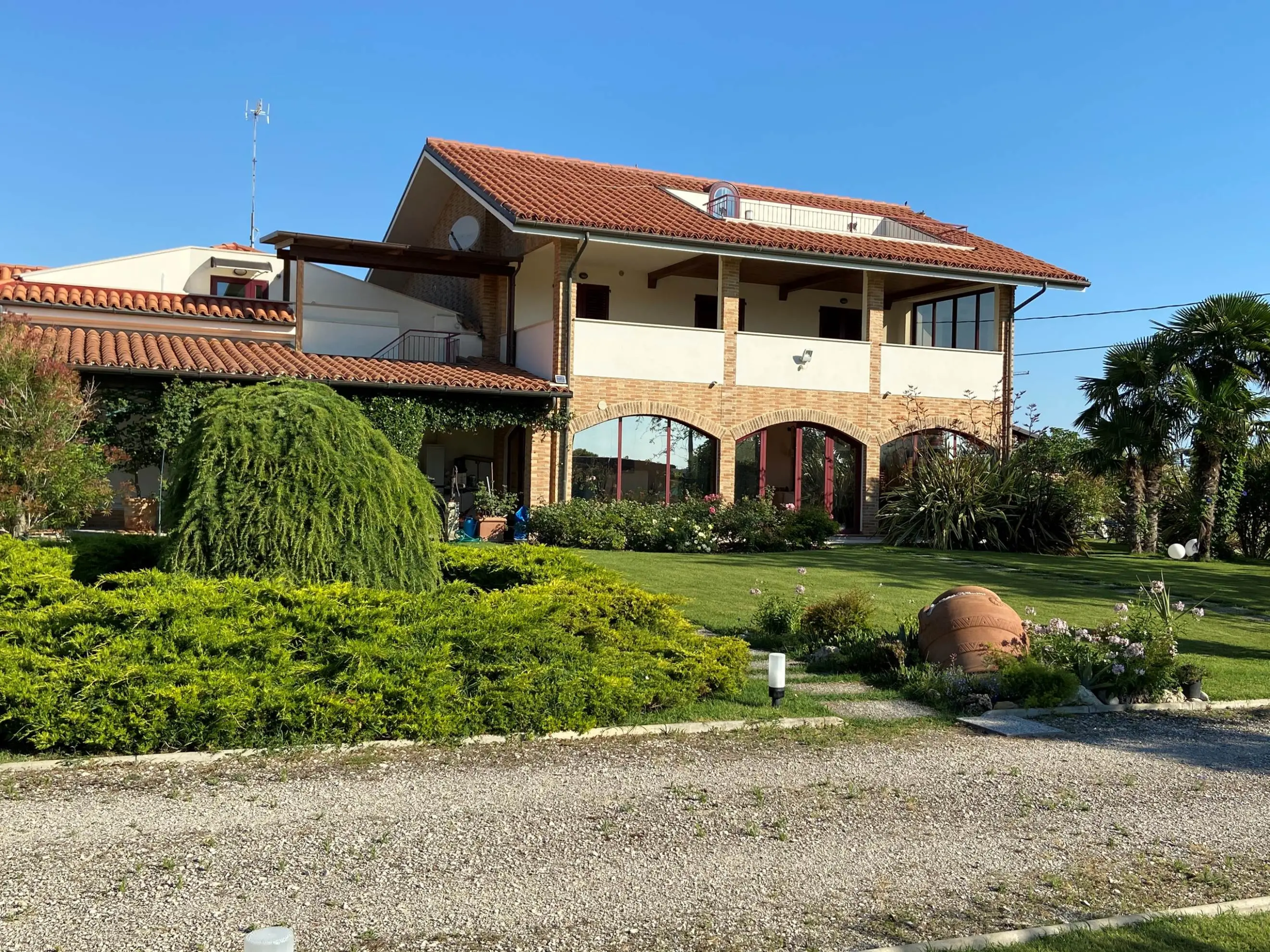 0-27 Luxury 10 Bed Villa for Sale in Fano Le Marche Italy