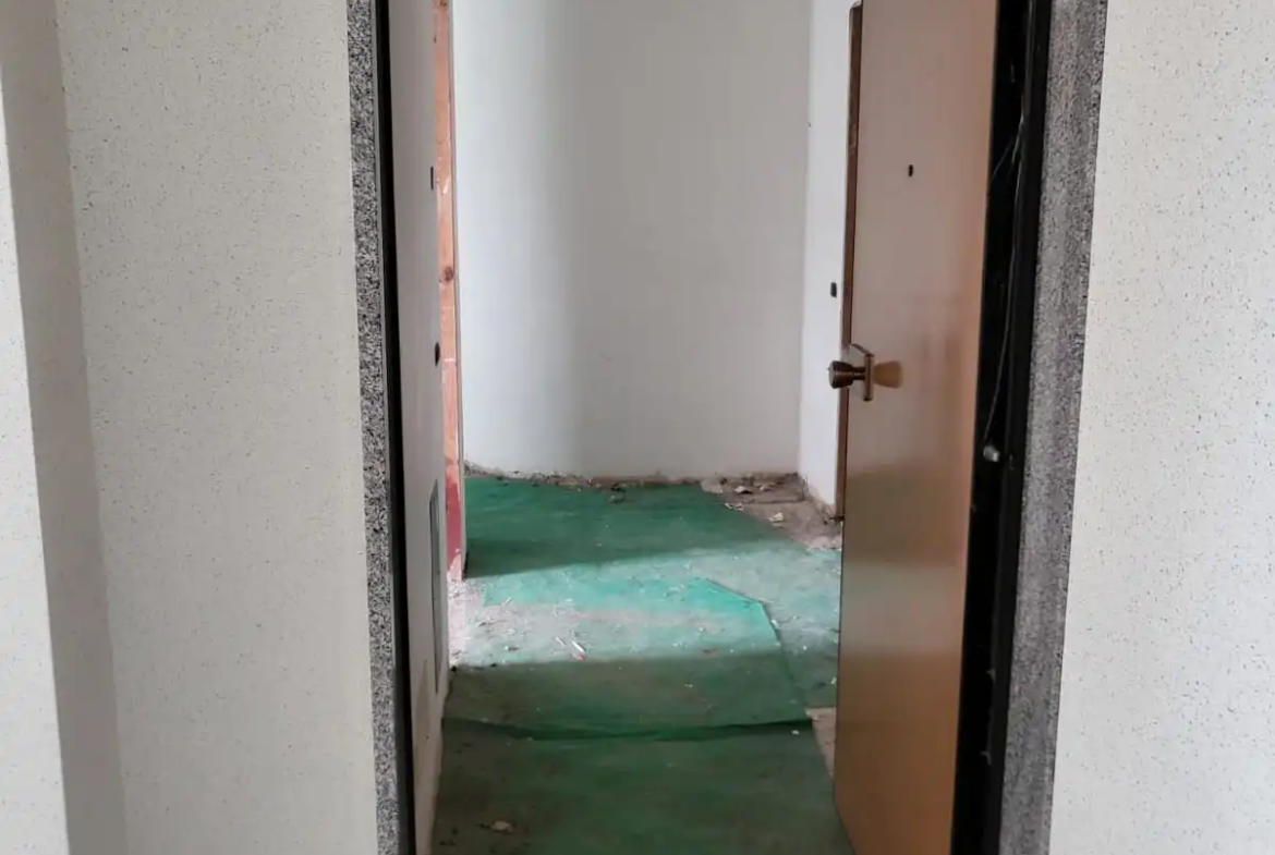 3 Bed Apartment For Renovation Sale In Montescaglioso Italy