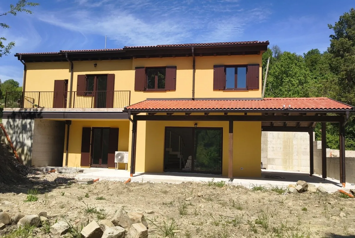 Excellent 3 Bed Country House for Sale In Gualdo Macerata Marche Italy