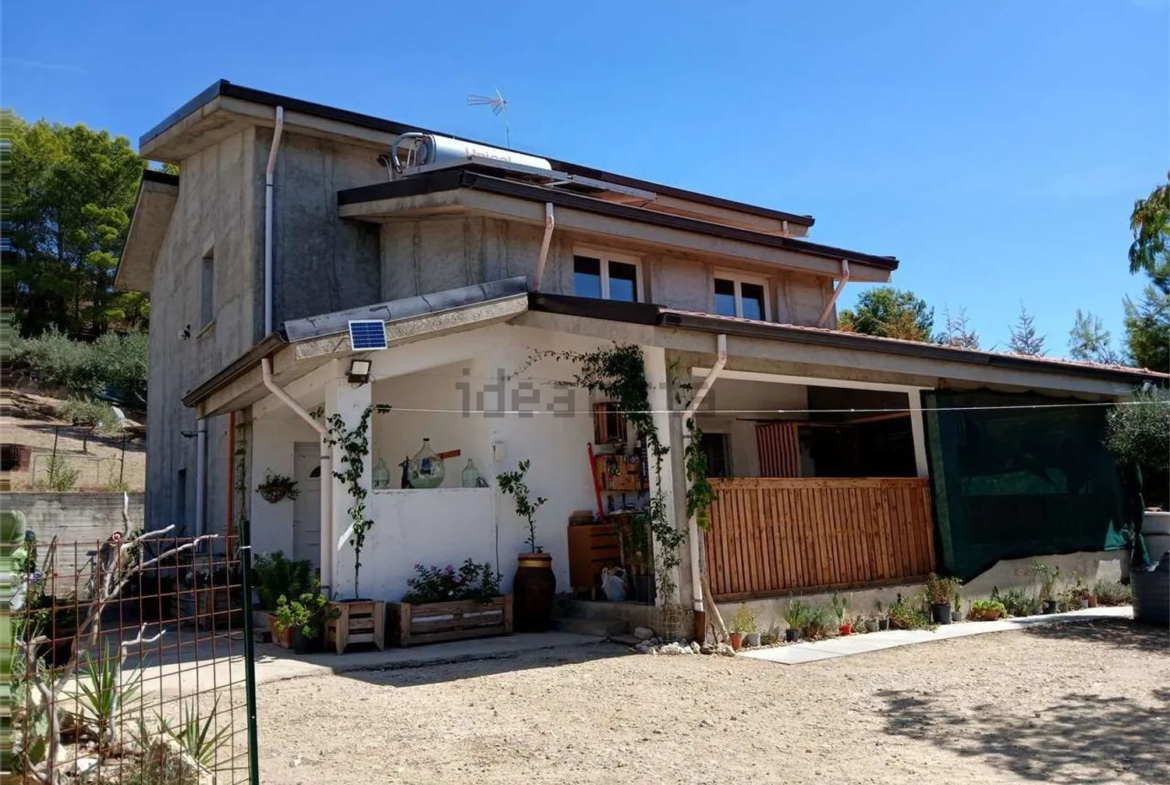 Stunning 3 bed Villa for Sale In Alessandria della Rocca Platani Hills, Agrigento Sicily Italy