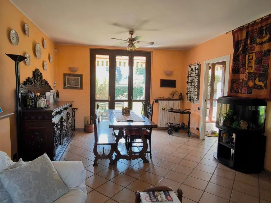 Excellent 4 Bed Villa for Sale In Saronno Italy