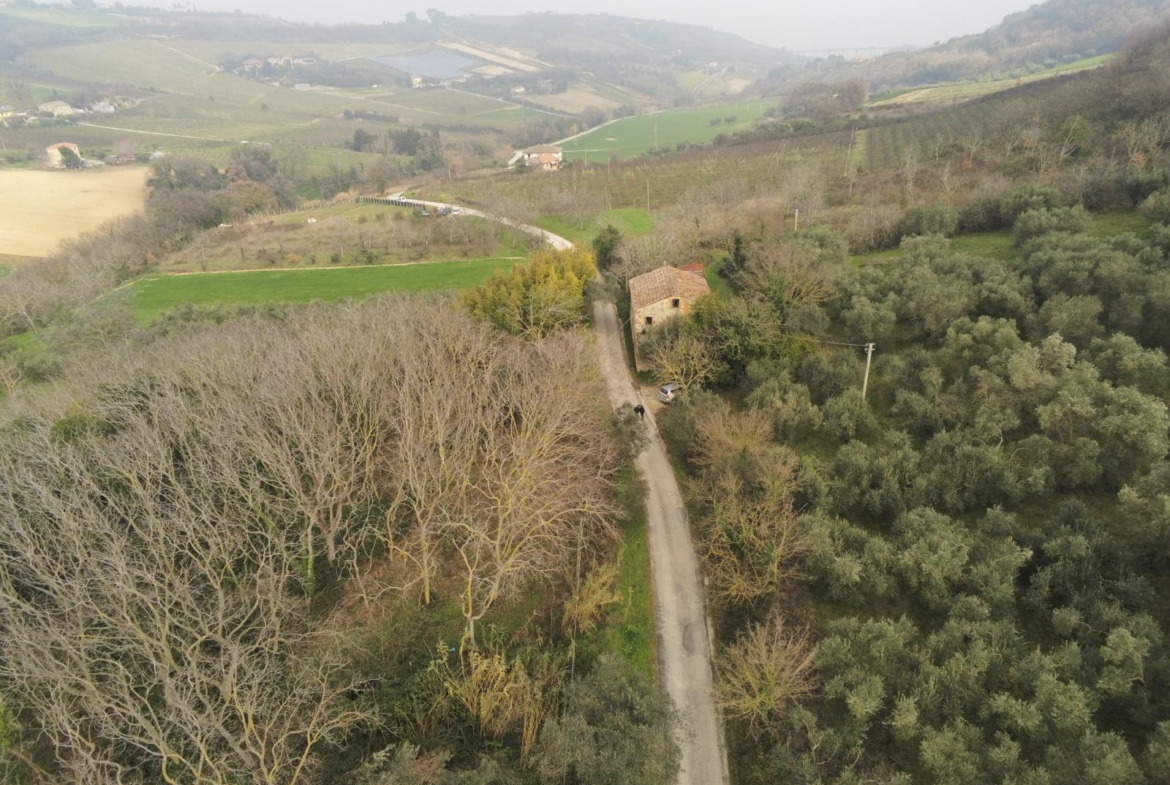 Excellent 3 Bed Farmhouse for Renovation for Sale In Campofilone Fermo Marche Italy