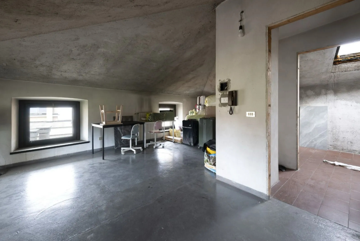Excellent 4 Bed House for Sale In Fino Mornasco Lake Como Italy
