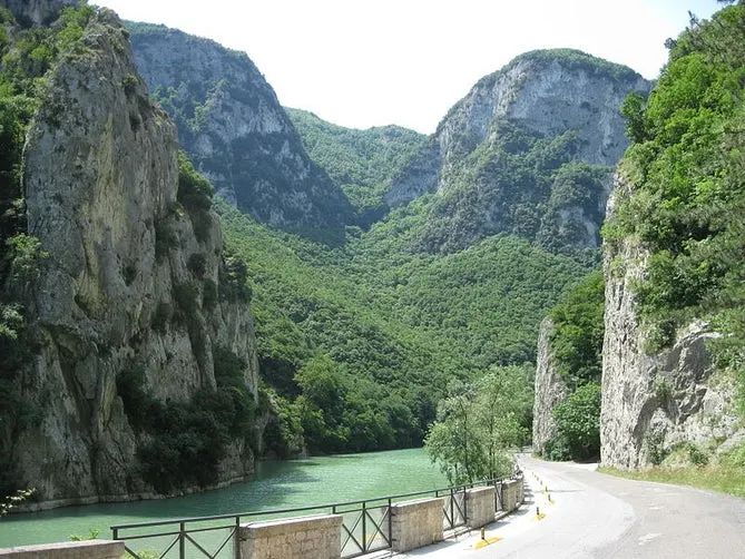 Luxury 5 Bed B&B for Sale In Sant’Angelo in Vado Marche Italy