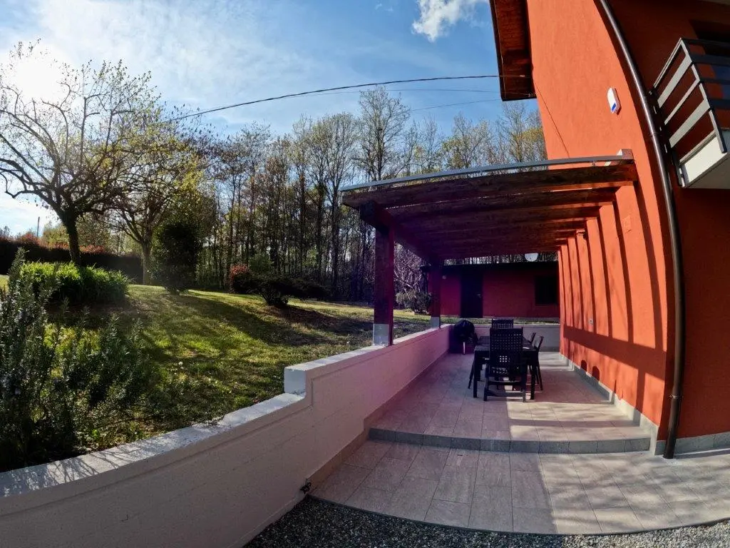 Stunning 4 Bed Villa For Sale in Cureggio Novara Italy