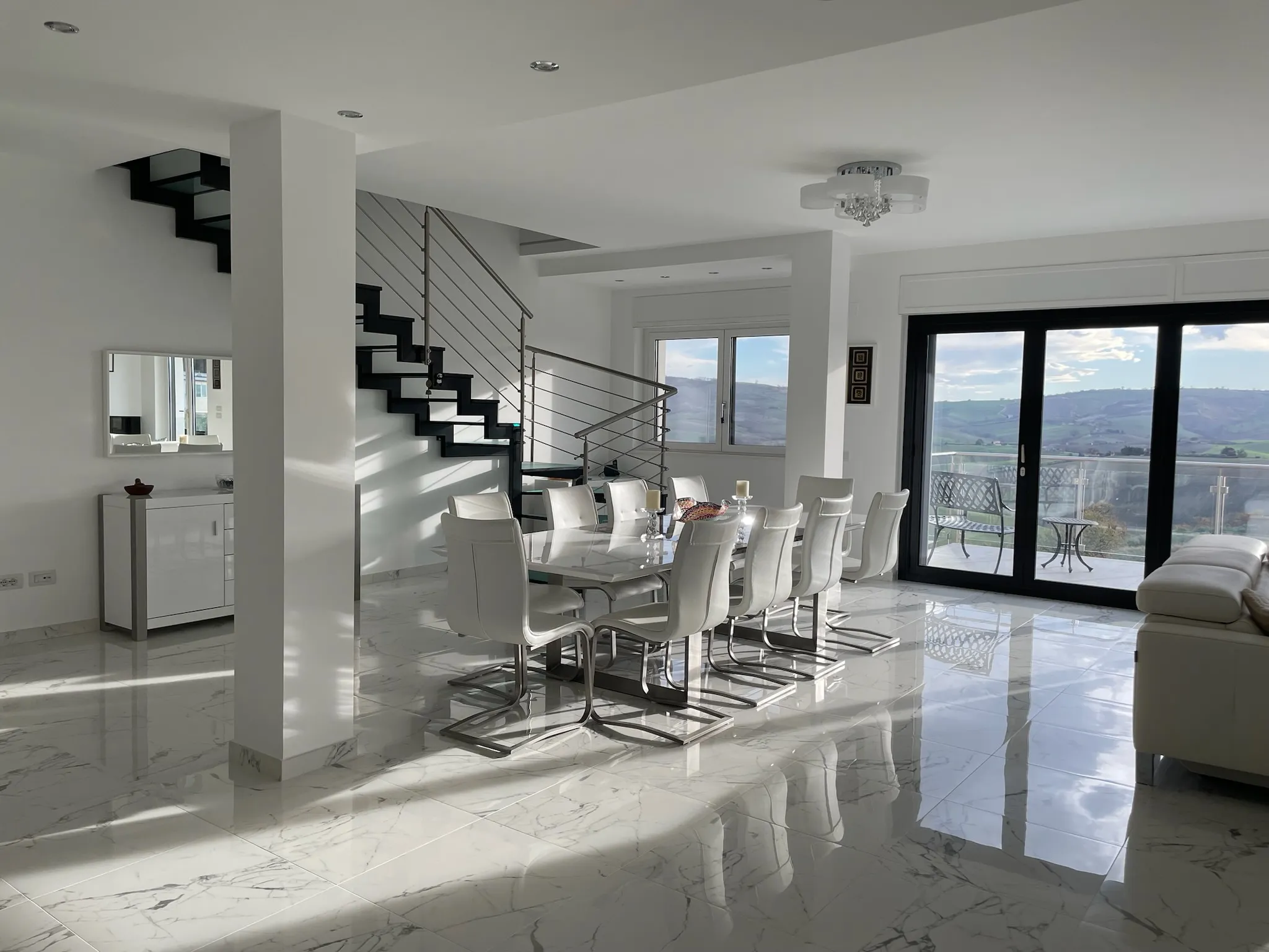 Luxury 6 Bed Villa For sale in MONTENERO DI BISACCIA Molise Abruzzo Italy
