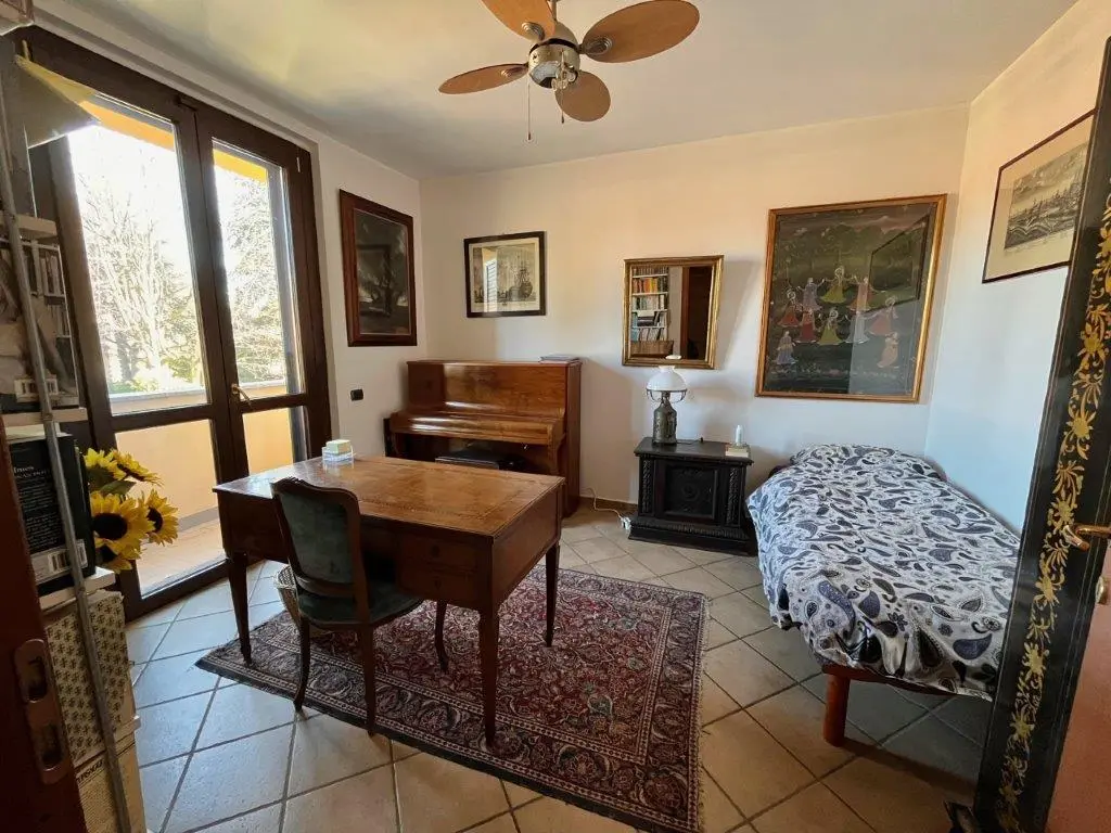 Excellent 4 Bed Villa for Sale In Saronno Italy