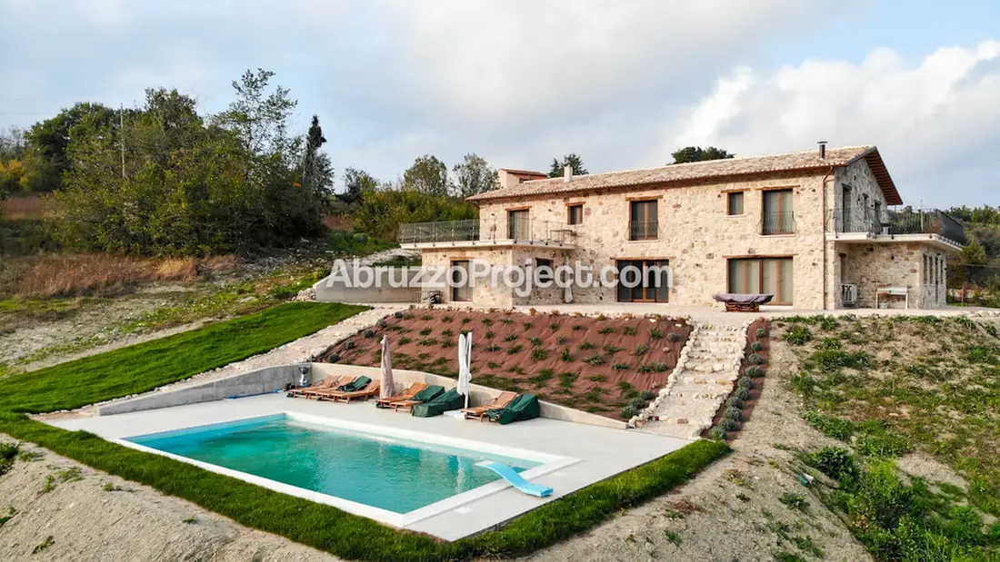 Luxury 5 Bed Villa For Sale in Torricella Peligna Chieti Abruzzo Italy