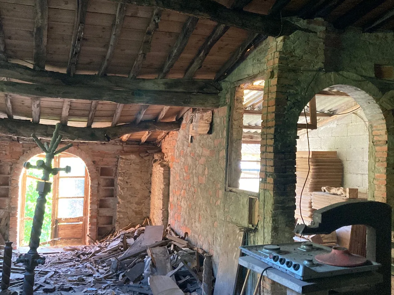 4 Bed House For Renovation for Sale In Capannori Lucca Italy