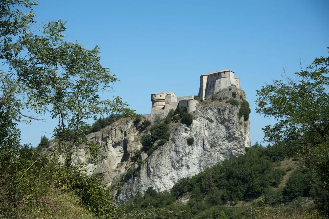 Luxury 5 Bed B&B for Sale In Sant’Angelo in Vado Marche Italy