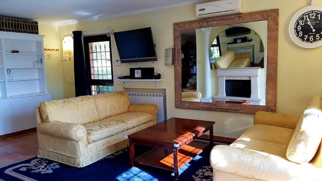 Stunning 4 bed Villa For Sale in National park of Veio Rome Lazio Italy