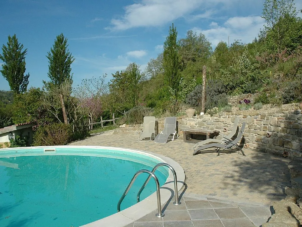 Stunning 8 Bedroom Farmhouse And Vineyard For Sale in Gualdo Tadino Umbria Italy