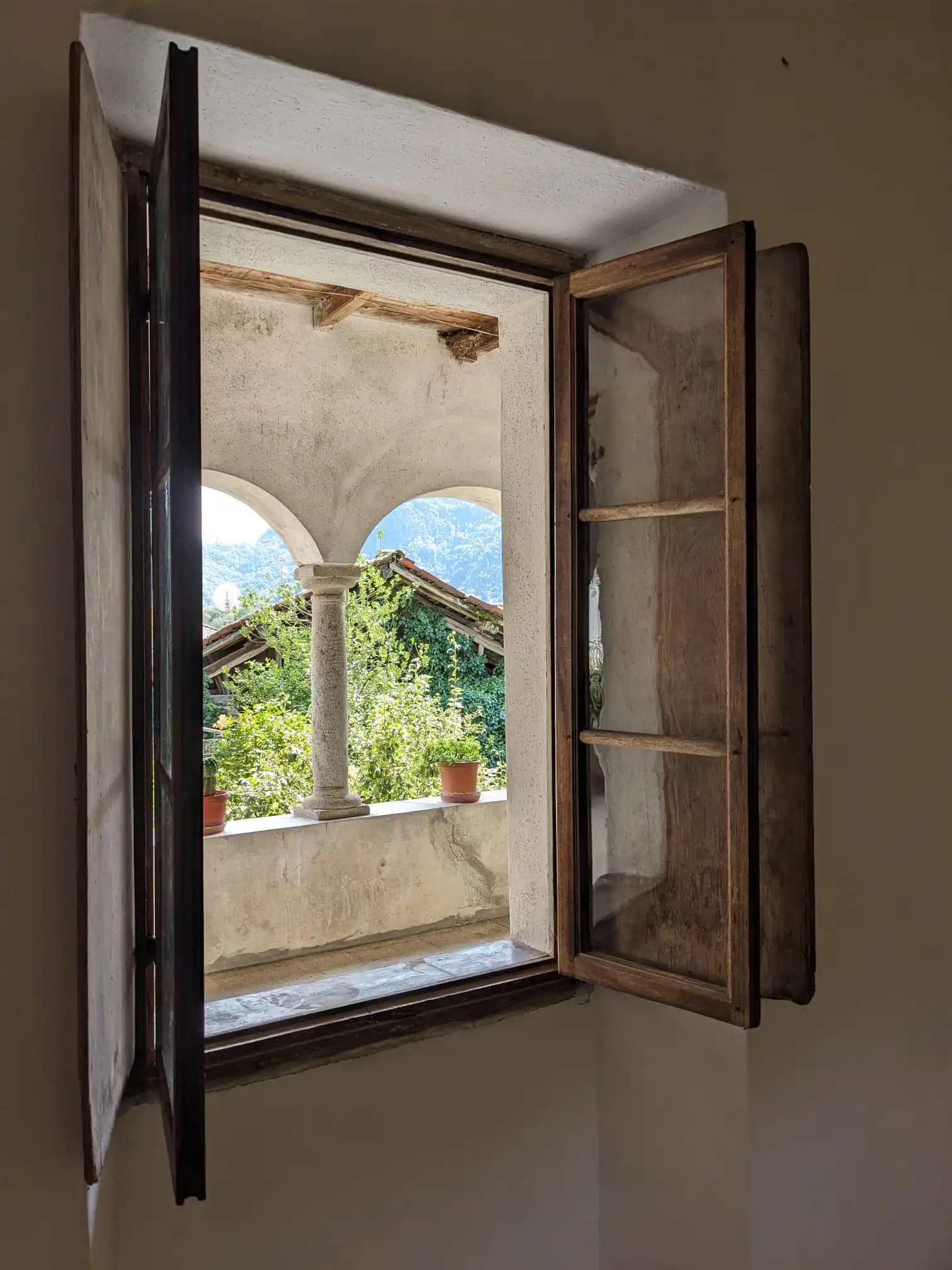 WhatsApp-Image-2025-07-28-at-15.35.56-4 Excellent 4 Bed House for Sale In Valduggia Vercelli Italy