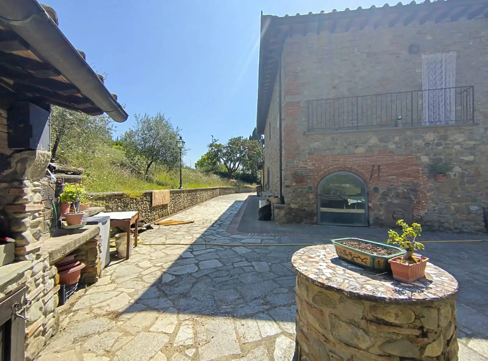 Luxury Estate & Canine Business for Sale In Terranuova Bracciolini Tuscany Italy