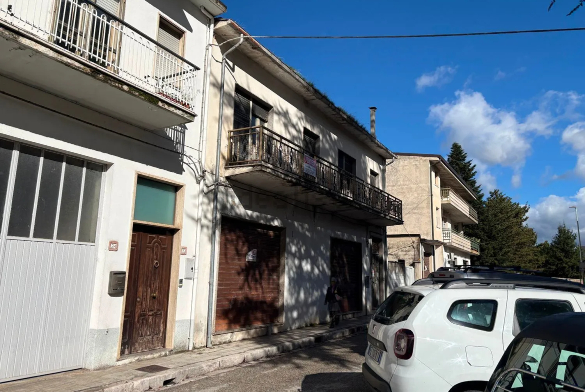 Estate of 5 Separate Properties for Sale In Bojano Molise Italy