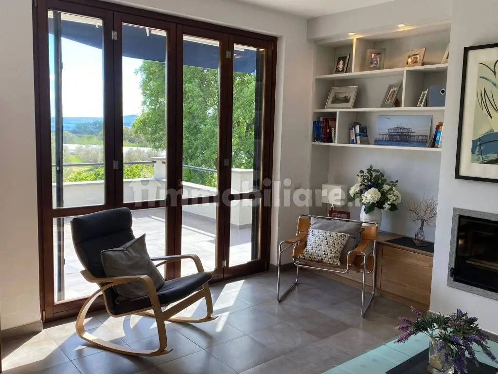 Luxury 6 Bed Villa For Sale in San Lorenzo Nuovo Italy