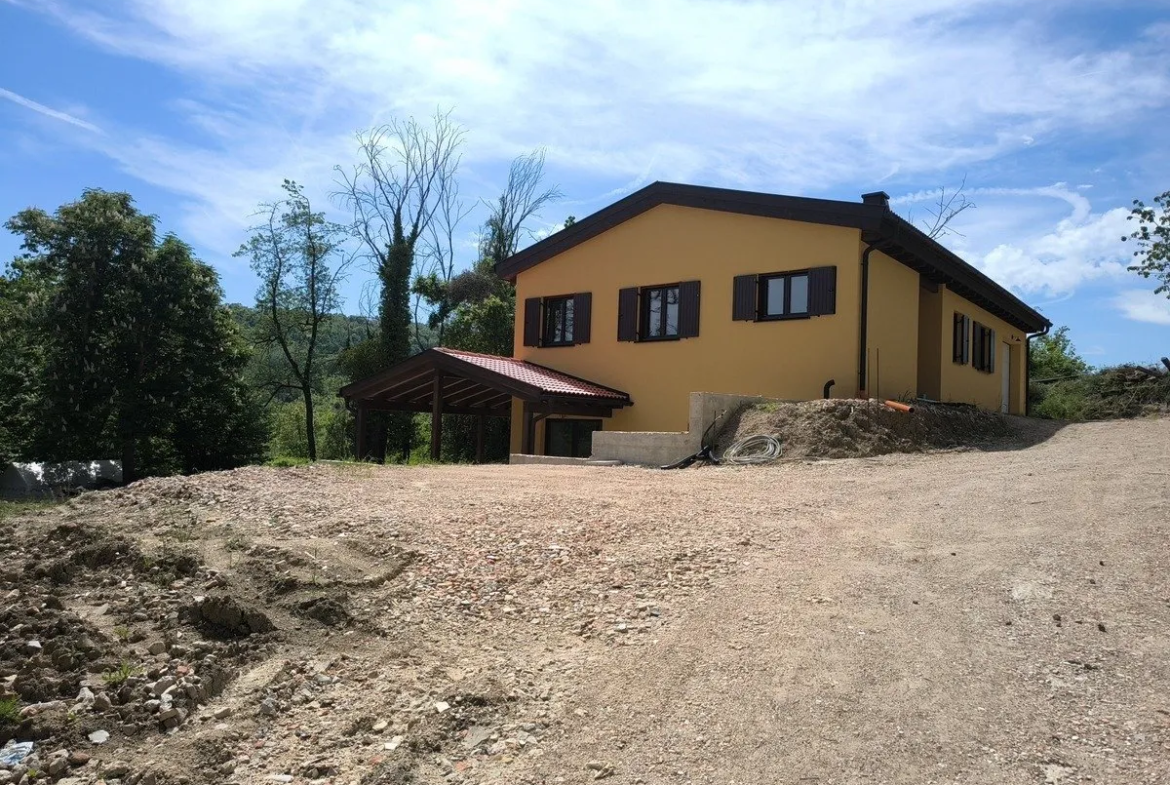 Excellent 3 Bed Country House for Sale In Gualdo Macerata Marche Italy