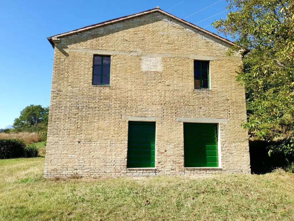 5 Bed Renovated Farmhouse For Sale In Palmiano Marche Italy