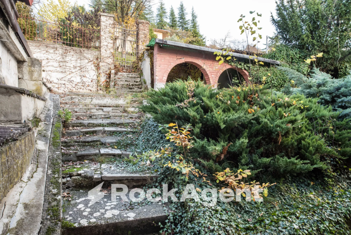 Luxury 6 Bed Villa for Sale In Varzi Italy