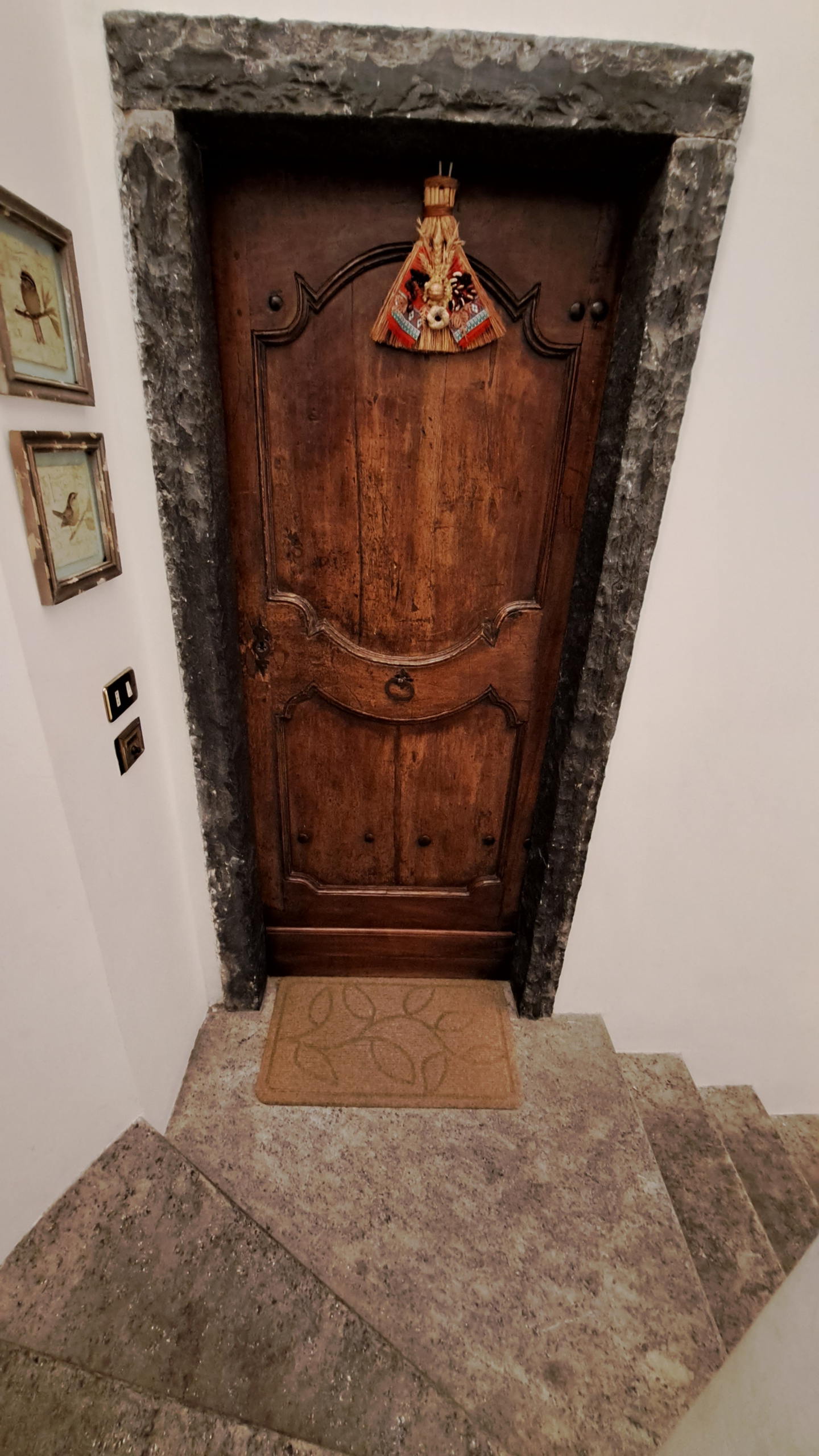 Stunning 2 Bed Apartment for Sale In Mandello del Lario Lake Como Lecco Italy