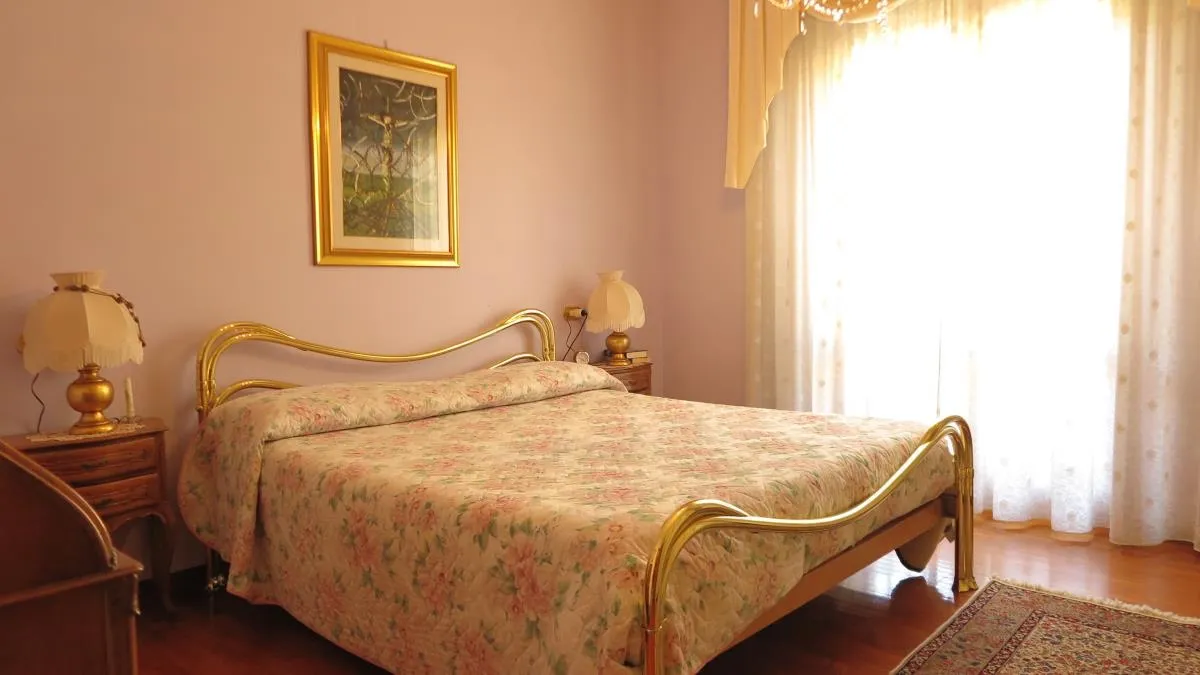 Stunning Villa Split into 2 Apartments For Sale in Monti di Licciana Nardi Tuscany Italy